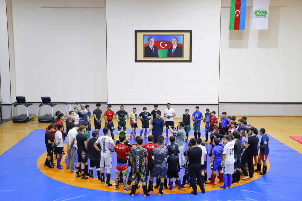 UFC döyüşçüsü Fərman Həsənov Naxçıvanda idmançılar üçün ustad dərsi keçib<font color=red> - FOTOLAR</font>