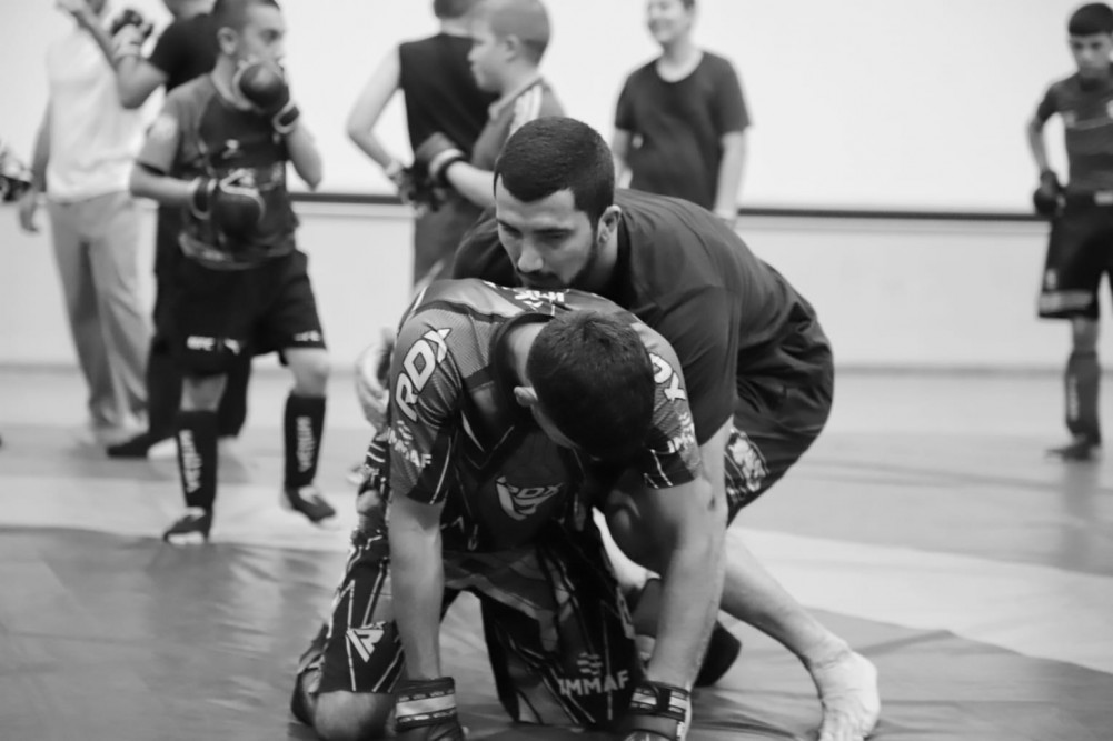 UFC döyüşçüsü Fərman Həsənov Naxçıvanda idmançılar üçün ustad dərsi keçib<font color=red> - FOTOLAR</font>