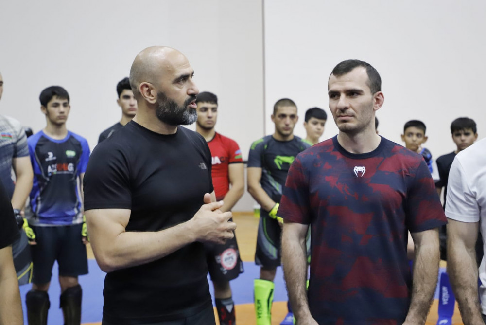 UFC döyüşçüsü Fərman Həsənov Naxçıvanda idmançılar üçün ustad dərsi keçib<font color=red> - FOTOLAR</font>