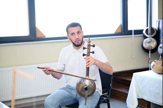 Azərbaycanda ilk dəfə kamança üzrə milli standartlar təsdiqlənib<font color=red> - FOTOLAR</font>