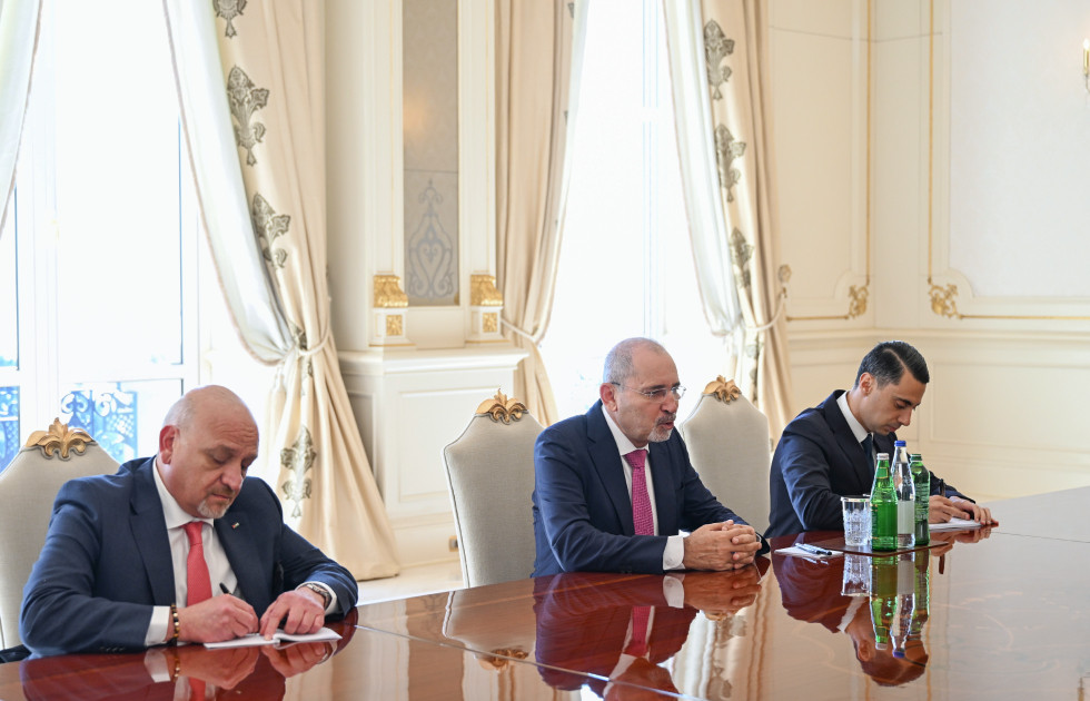 Prezident İlham Əliyev İordaniya Baş nazirinin müavinini qəbul edib<font color=red> - FOTOLAR</font>