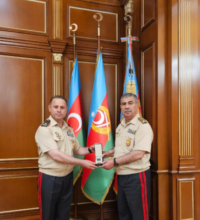HHQ və XTQ komandanları təltif olunub<font color=red> - FOTOLAR</font>