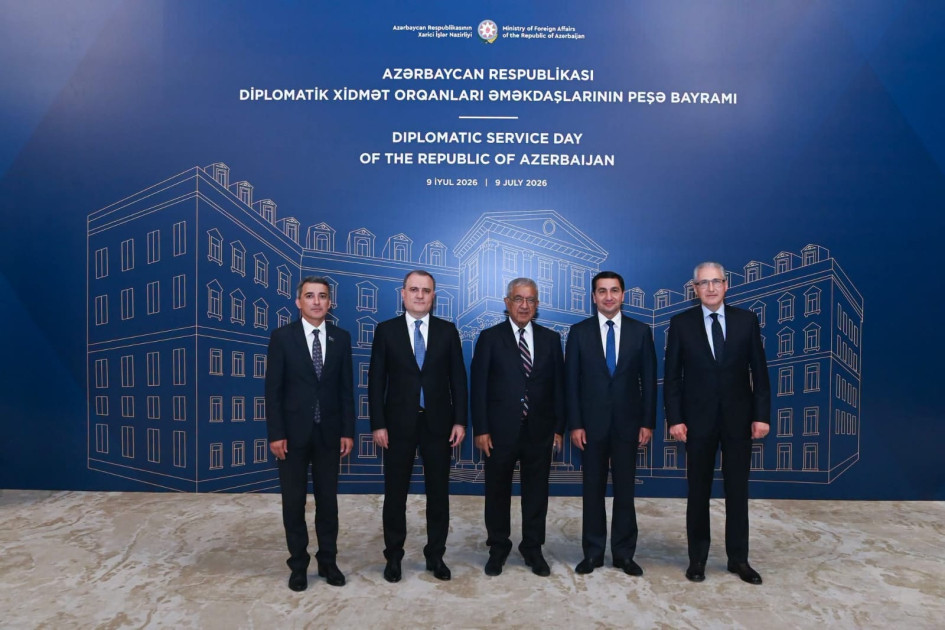 Diplomatik xidmət orqanları əməkdaşlarının peşə bayramı günü münasibətilə rəsmi qəbul təşkil edilib<font color=red> - FOTOLAR</font>
