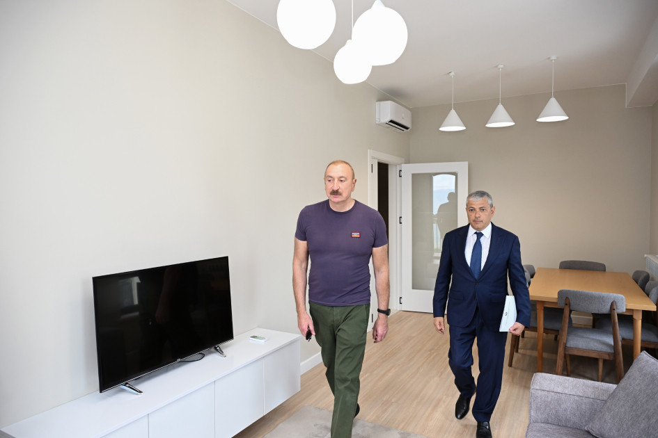 Şuşanın Qarabağ küçəsində dövlət-özəl tərəfdaşlığı çərçivəsində həyata keçirilmiş işlərlə tanışlıq<font color=red> - FOTOLAR</font>