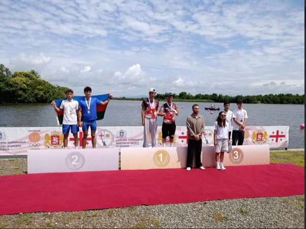 Azərbaycan avarçəkənləri Gürcüstandakı turnirdə 18 medal qazanıblar<font color=red> - FOTOLAR</font>