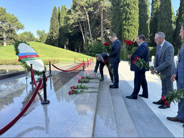 Rusiyanın səhiyyə naziri Azərbaycana gəlib<font color=red> - FOTOLAR</font>