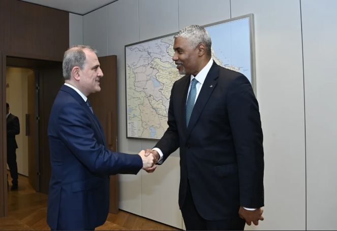 Ceyhun Bayramov ÜGT-nin baş katibi ilə beynəlxalq gömrük əməkdaşlığını müzakirə edib<font color=red> - FOTOLAR</font>