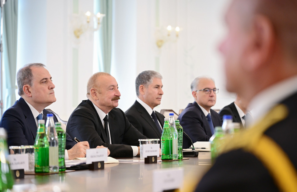 Prezident İlham Əliyevin Şuşada Slovakiya Prezidenti ilə geniş tərkibdə görüşü olub<font color='red'> - YENİLƏNİB</font><font color=red> - FOTOLAR</font>