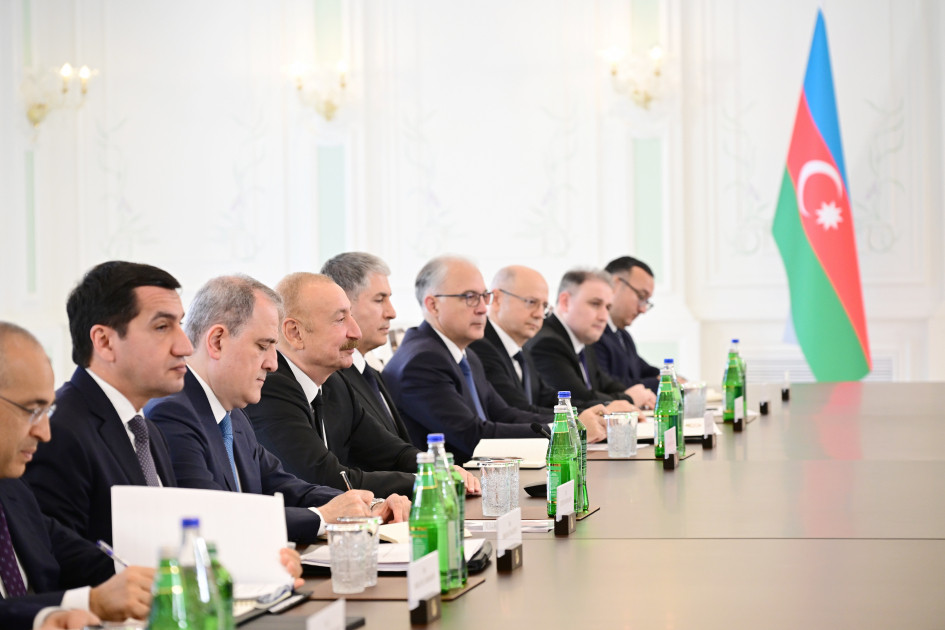 Prezident İlham Əliyevin Şuşada Slovakiya Prezidenti ilə geniş tərkibdə görüşü olub<font color='red'> - YENİLƏNİB</font><font color=red> - FOTOLAR</font>