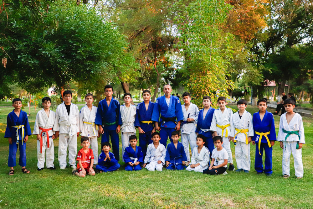 Naxçıvan şəhərində cüdoçuların açıq məşqi təşkil olunub<font color=red> - FOTOLAR</font>