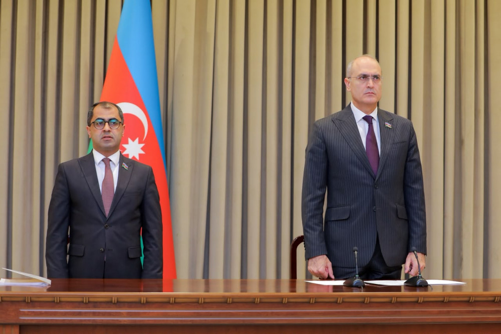 Ali Məclisin növbədənkənar sessiyası başa çatıb<font color=red> - FOTOLAR</font>