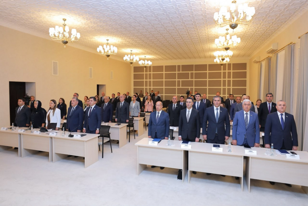 Ali Məclisin növbədənkənar sessiyası başa çatıb<font color=red> - FOTOLAR</font>