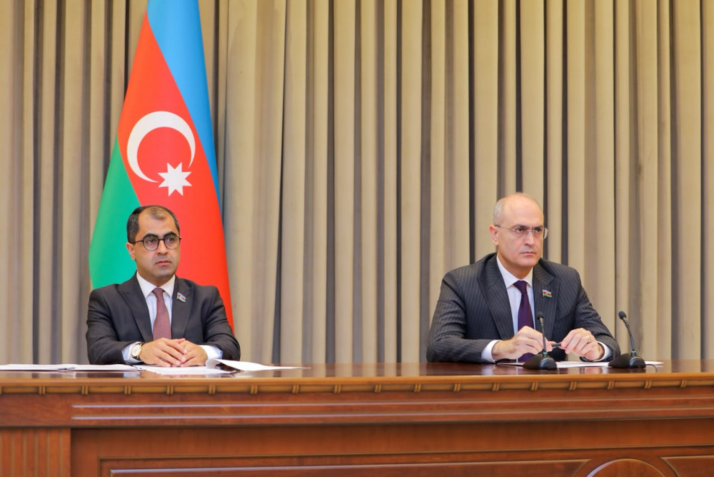 Ali Məclisin növbədənkənar sessiyası başa çatıb<font color=red> - FOTOLAR</font>