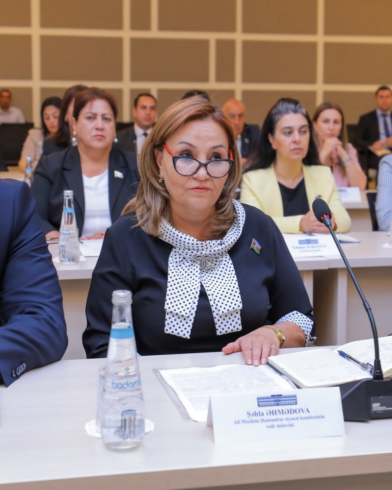 Ali Məclisin növbədənkənar sessiyası başa çatıb<font color=red> - FOTOLAR</font>