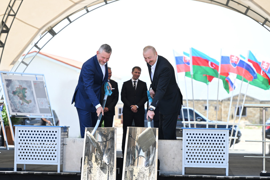 Azərbaycan və Slovakiya prezidentləri Ağdamın Baş Qərvənd kəndində görülən işlərlə tanış olublar<font color=red> - FOTOLAR</font>