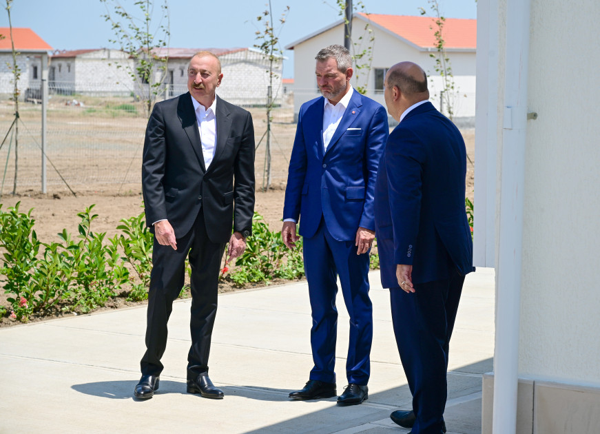 Azərbaycan və Slovakiya prezidentləri Ağdamın Baş Qərvənd kəndində görülən işlərlə tanış olublar<font color=red> - FOTOLAR</font>