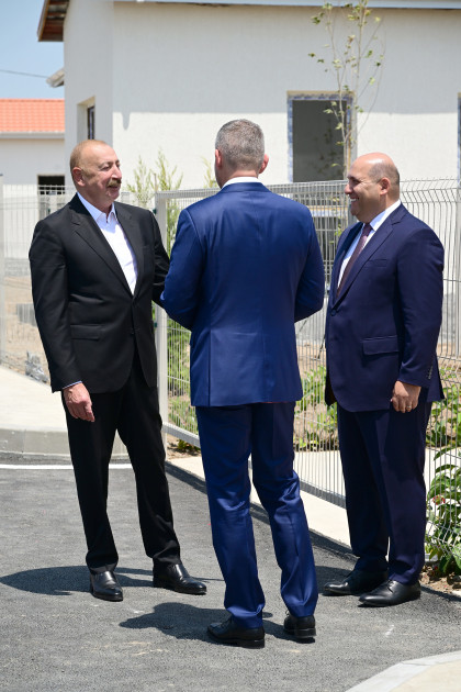 Azərbaycan və Slovakiya prezidentləri Ağdamın Baş Qərvənd kəndində görülən işlərlə tanış olublar<font color=red> - FOTOLAR</font>