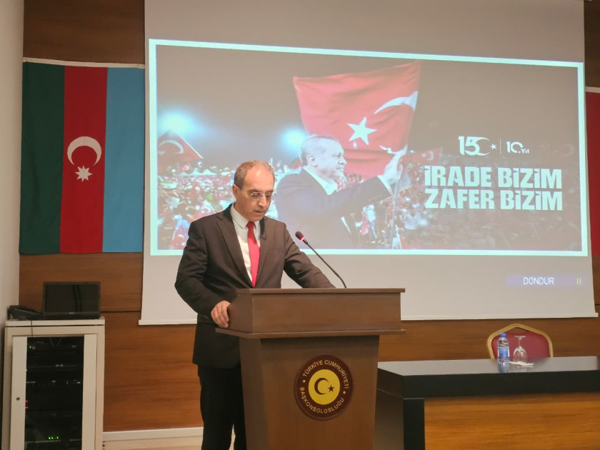 Türkiyənin Baş konsulu: 15 İyul dövlət-xalq birliyinin möhkəm həmrəyliyi sayəsində yazılan qəhrəmanlıq salnaməsidir<font color=red> - FOTOLAR</font>