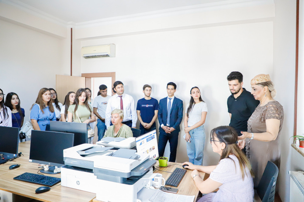 Naxçıvanda gənclərin media ilə bir günü – könüllülər “Şərq qapısı”nda<font color=red> - FOTOLAR</font>