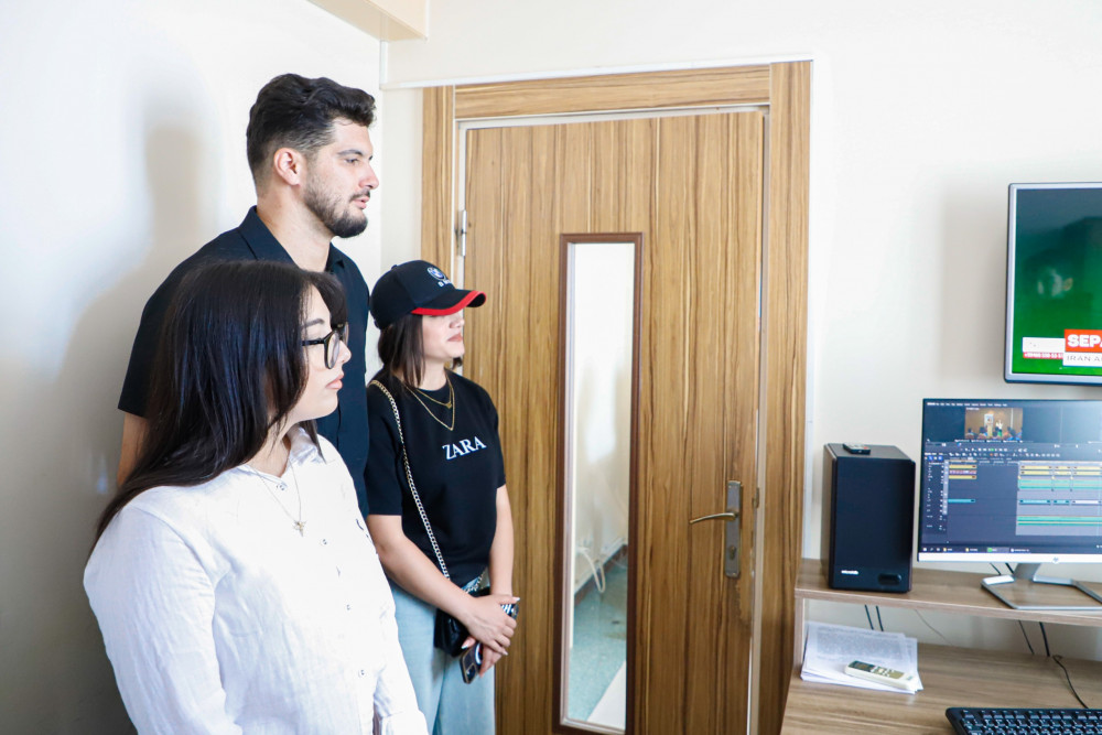 Naxçıvanda gənclərin media ilə bir günü – könüllülər Naxçıvan Teleradiosunda<font color=red> - FOTOLAR</font>