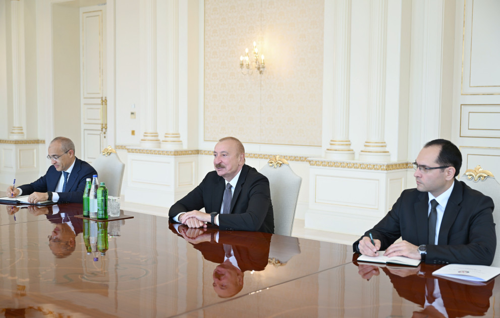 Prezident İlham Əliyev “John Deere” şirkətinin nümayəndə heyətini qəbul edib<font color=red> - FOTOLAR</font>
