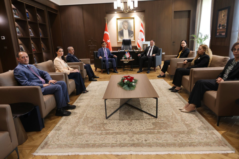 Şimali Kipr parlamentinin sədri Yeni Azərbaycan Partiyasının nümayəndə heyətini qəbul edib<font color=red> - FOTOLAR</font>