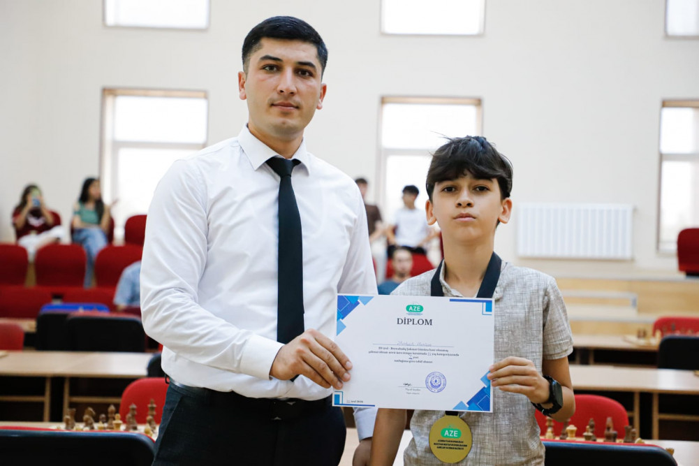 Naxçıvanda Beynəlxalq Şahmat Gününə həsr olunmuş turnir keçirilib<font color=red> - FOTOLAR</font>