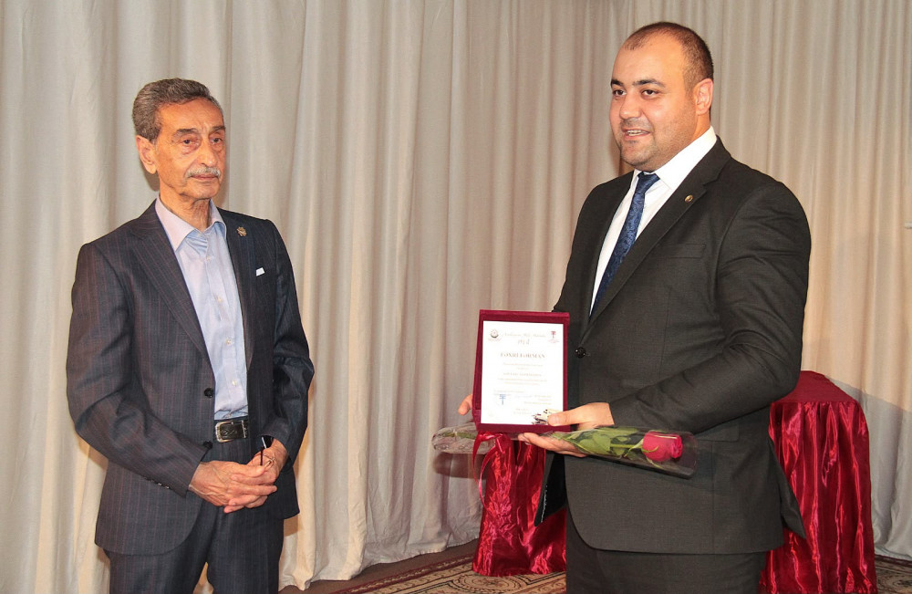 Naxçıvan Dövlət Kukla Teatrının direktoru Səyyad Məmmədov Fəxri fərmanla təltif olunub<font color=red> - FOTOLAR</font>