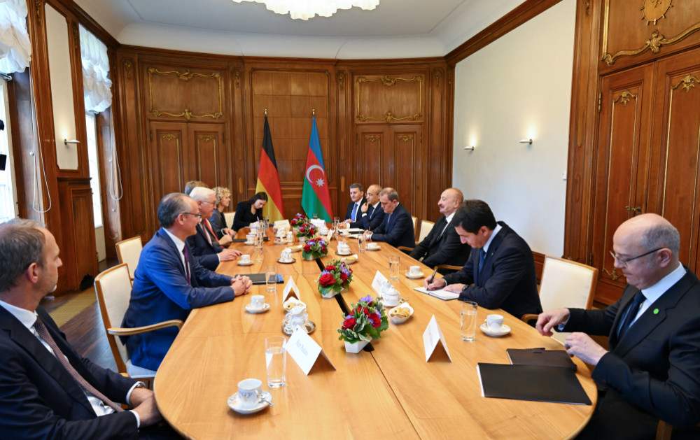 Azərbaycan və Almaniya prezidentlərinin geniş tərkibdə görüşü olub<font color=red> - FOTOLAR</font>