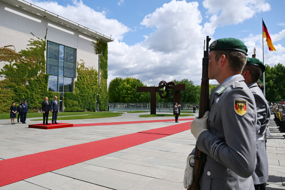Prezident İlham Əliyevin Berlində rəsmi qarşılanma mərasimi keçirilib<font color=red> - FOTOLAR</font>