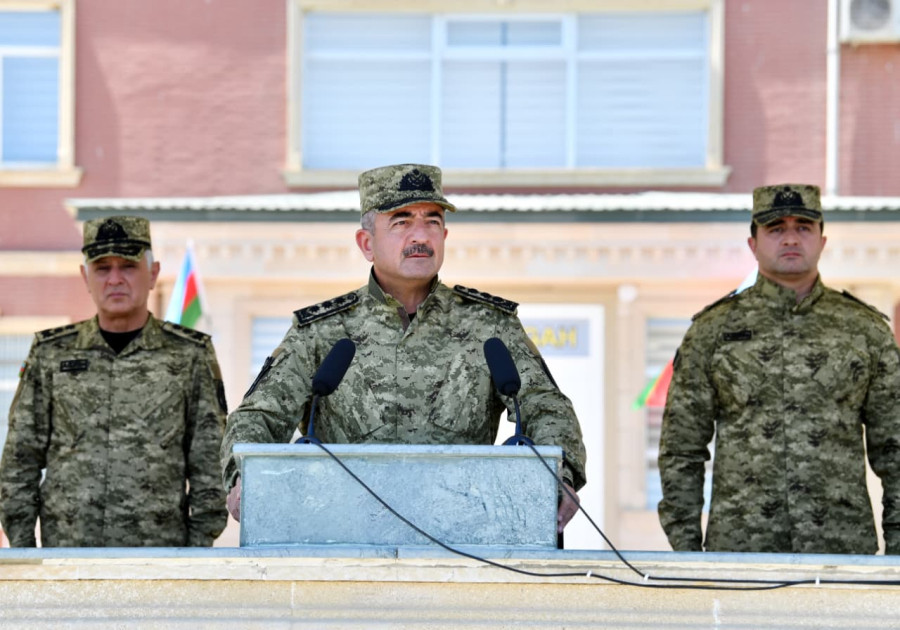 “Çevikçi” kursunu bitirmiş hərbi qulluqçulara beretlər təqdim olunub<font color=red> - FOTOLAR</font>