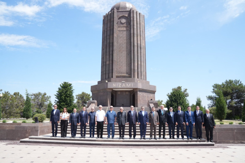 Özbəkistanın Baş prokurorunun rəhbərlik etdiyi nümayəndə heyətinin ölkəmizə səfəri başa çatıb<font color=red> - FOTOLAR</font>