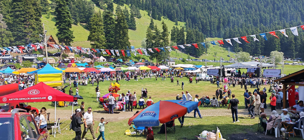 "Şərur" Xalq Yallı Ansamblı 33-cü Beynəlxalq Şavşat Sahara Mədəniyyət və İncəsənət Festivalında ölkəmizi uğurla təmsil edib<font color=red> - FOTOLAR</font>