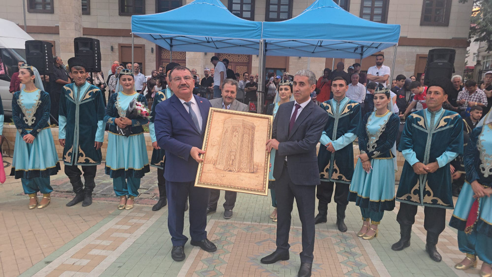 "Şərur" Xalq Yallı Ansamblı 33-cü Beynəlxalq Şavşat Sahara Mədəniyyət və İncəsənət Festivalında ölkəmizi uğurla təmsil edib<font color=red> - FOTOLAR</font>
