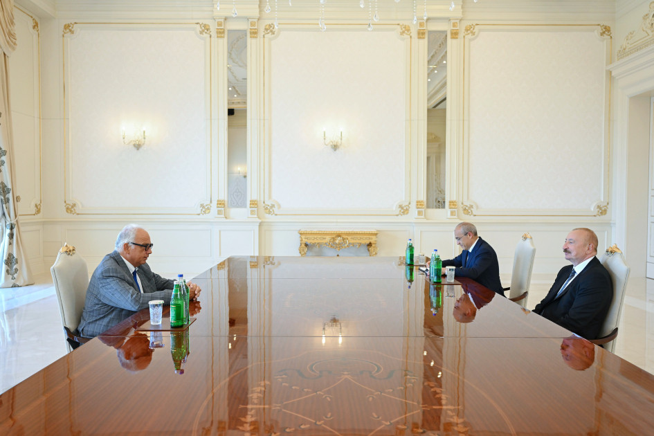 Prezident İlham Əliyev Dünya Güləş Birliyinin prezidentini qəbul edib<font color=red> - FOTOLAR</font>