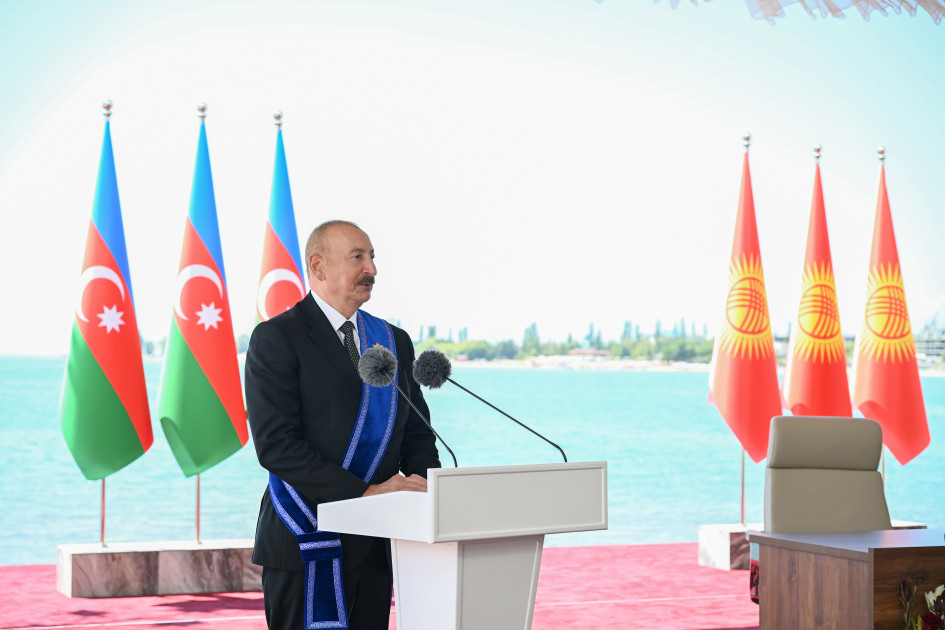 Azərbaycan və Qırğızıstan prezidentləri mətbuata bəyanatlarla çıxış ediblər<font color='red'> - YENİLƏNİB</font><font color=red> - FOTOLAR</font>