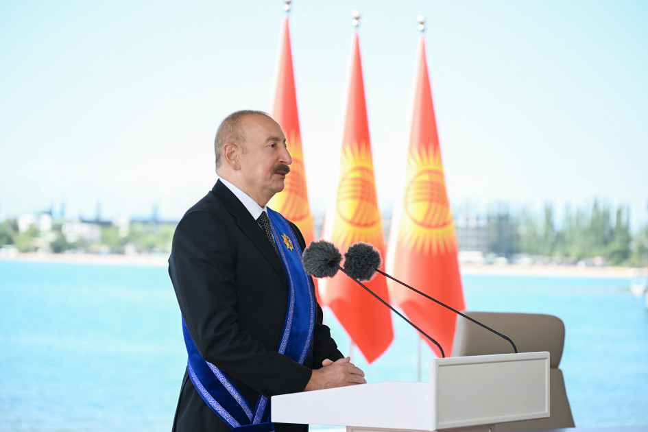 Azərbaycan və Qırğızıstan prezidentləri mətbuata bəyanatlarla çıxış ediblər<font color='red'> - YENİLƏNİB</font><font color=red> - FOTOLAR</font>