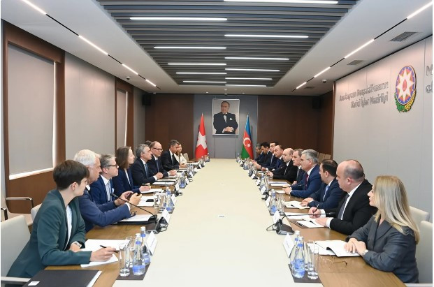 Azərbaycan XİN başçısı ilə ATƏT-in sədri arasında geniş tərkibdə görüş keçirilib <font color='red'> - YENİLƏNİB</font><font color=red> - FOTOLAR</font>