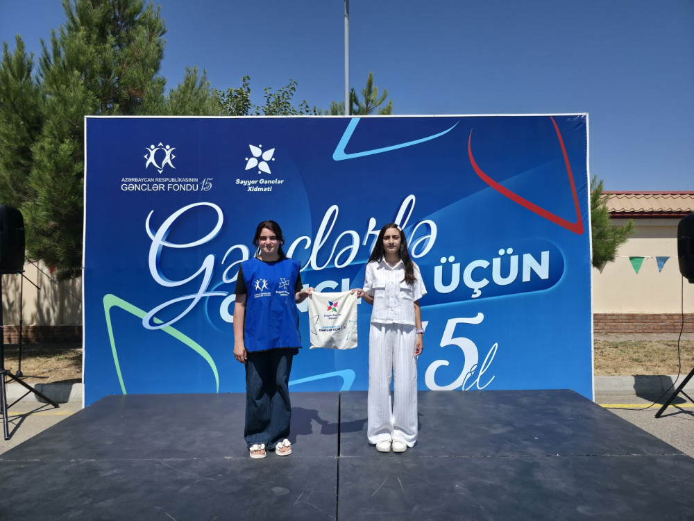 “Səyyar Gənclər Xidməti” layihəsi bu dəfə Qobustan gənclərinə xidmət göstərir<font color=red> - FOTOLAR</font>