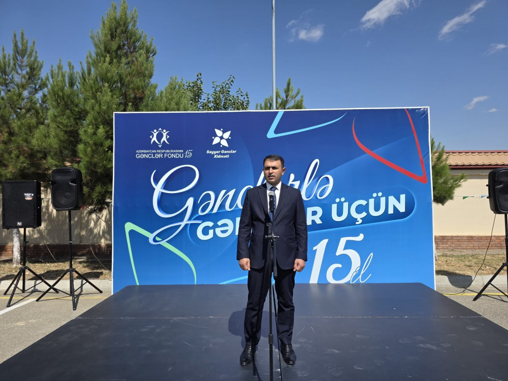 “Səyyar Gənclər Xidməti” layihəsi bu dəfə Qobustan gənclərinə xidmət göstərir<font color=red> - FOTOLAR</font>