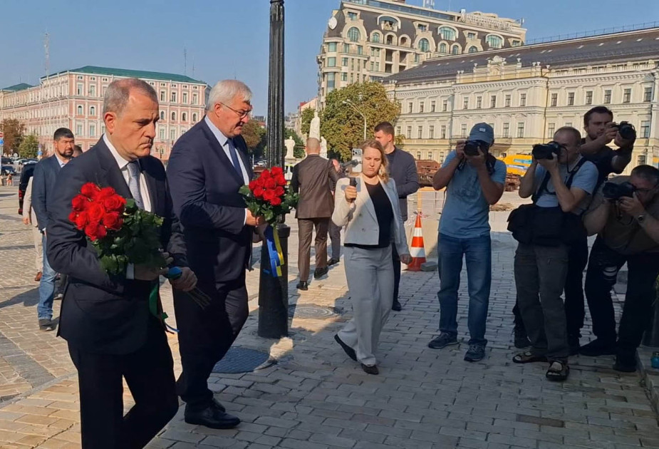 Azərbaycanın və Ukraynanın xarici işlər nazirləri ikitərəfli münasibətləri və regiondakı vəziyyəti müzakirə ediblər <font color='red'> - YENİLƏNİB</font><font color=red> - FOTOLAR</font>
