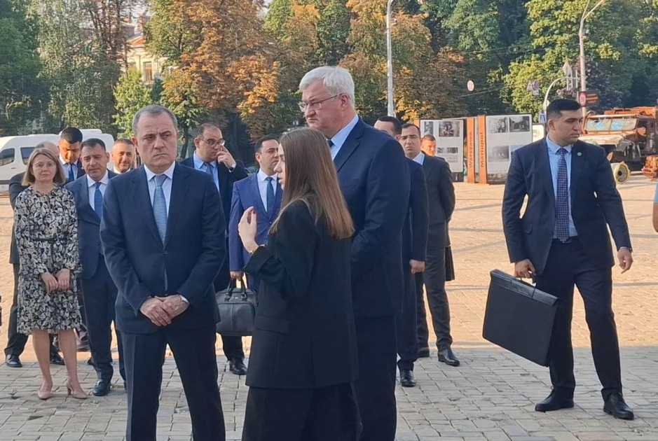 Azərbaycanın və Ukraynanın xarici işlər nazirləri ikitərəfli münasibətləri və regiondakı vəziyyəti müzakirə ediblər <font color='red'> - YENİLƏNİB</font><font color=red> - FOTOLAR</font>