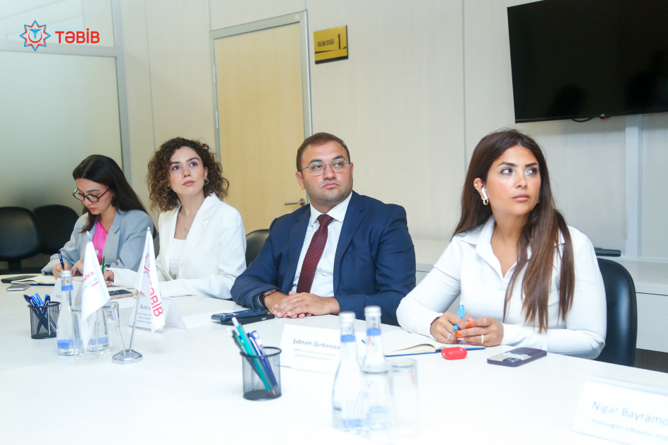 Azərbaycanda insult və neyrovaskulyar xəstəliklərin vahid reyestri yaradılır<font color=red> - FOTOLAR</font>