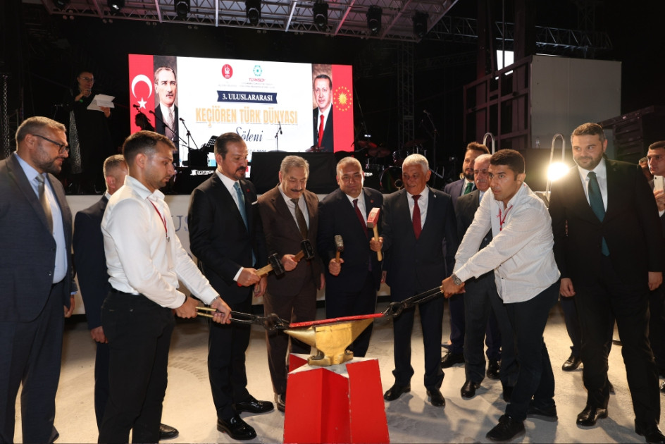 Azərbaycan nümayəndə heyəti Ankarada Türk Dünyası Festivalında iştirak edib<font color=red> - FOTOLAR</font>