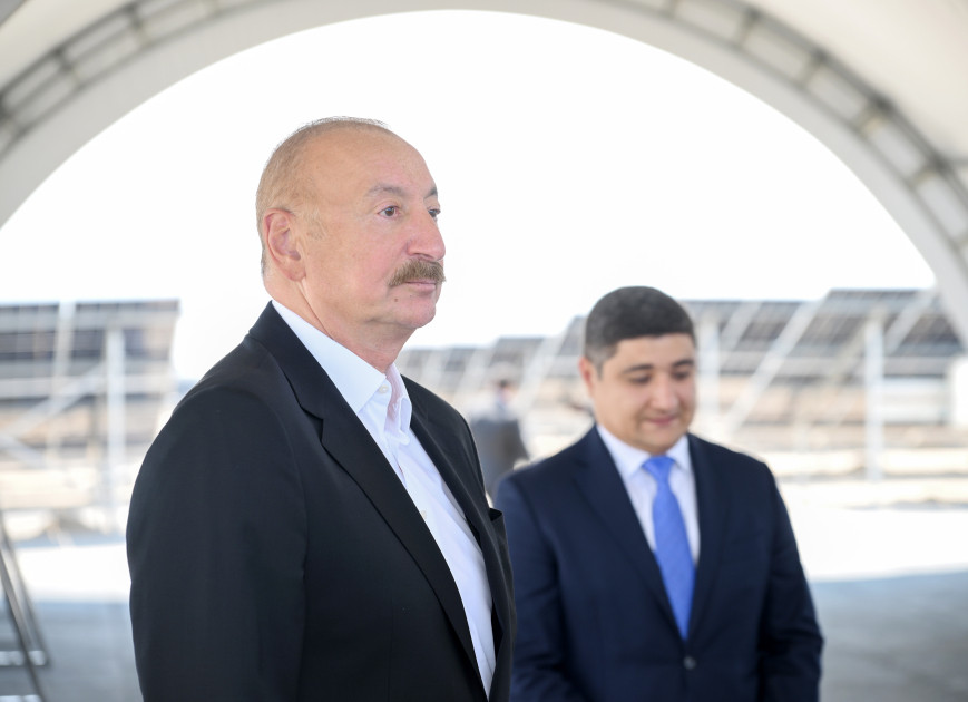 Prezident İlham Əliyev Naxçıvan şəhərində “Şəms 1” və “Qərbi Üfüq” Günəş Elektrik stansiyalarında görülən işlərlə tanış olub<font color=red> - FOTOLAR</font>