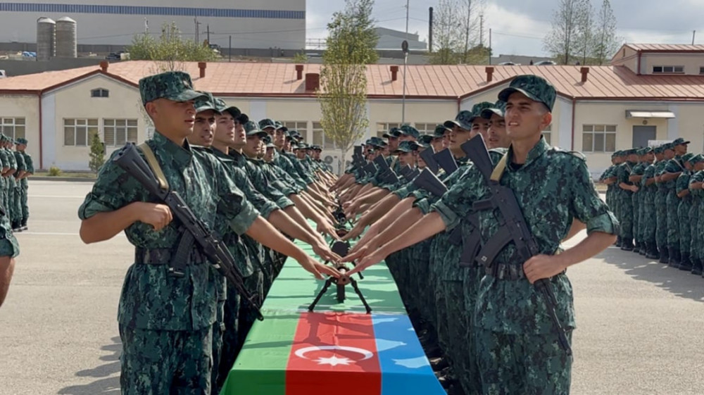 DSX-nın birləşmə və hərbi hissələrində gənc əsgərlərin andiçmə mərasimi keçirilib<font color=red> - FOTOLAR</font>