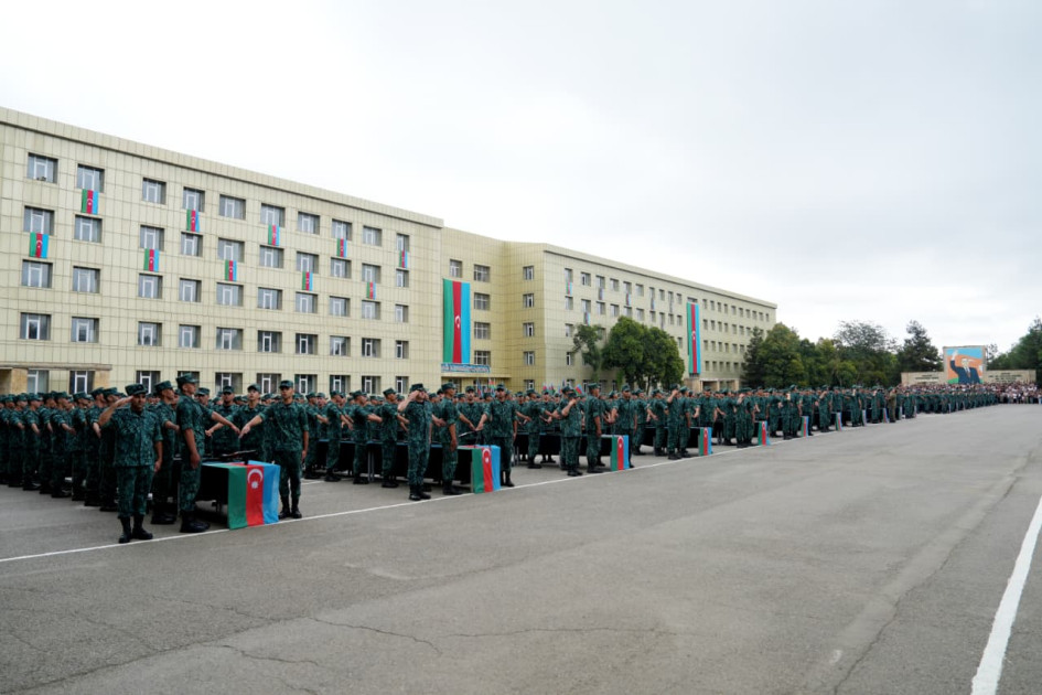 DSX-nın birləşmə və hərbi hissələrində gənc əsgərlərin andiçmə mərasimi keçirilib<font color=red> - FOTOLAR</font>