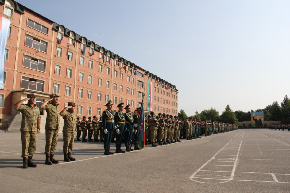 DSX-nın birləşmə və hərbi hissələrində gənc əsgərlərin andiçmə mərasimi keçirilib<font color=red> - FOTOLAR</font>