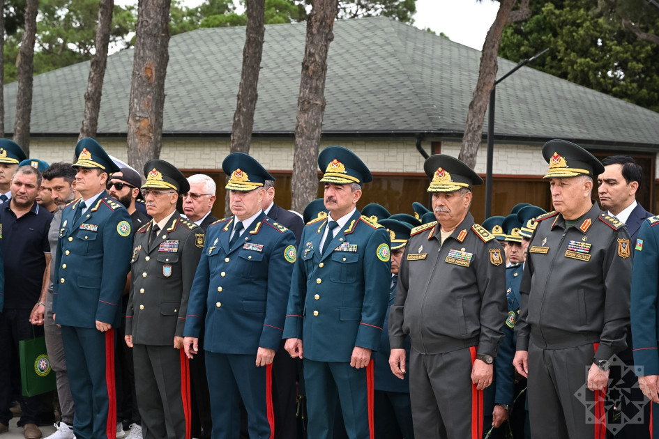 General-mayor Abbasəli Novruzov Hərbi Memorial Məzarlıqda torpağa tapşırılıb<font color=red> - FOTOLAR</font>