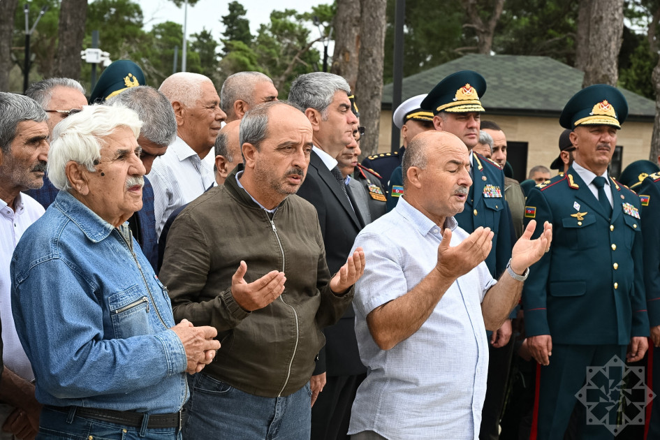 General-mayor Abbasəli Novruzov Hərbi Memorial Məzarlıqda torpağa tapşırılıb<font color=red> - FOTOLAR</font>